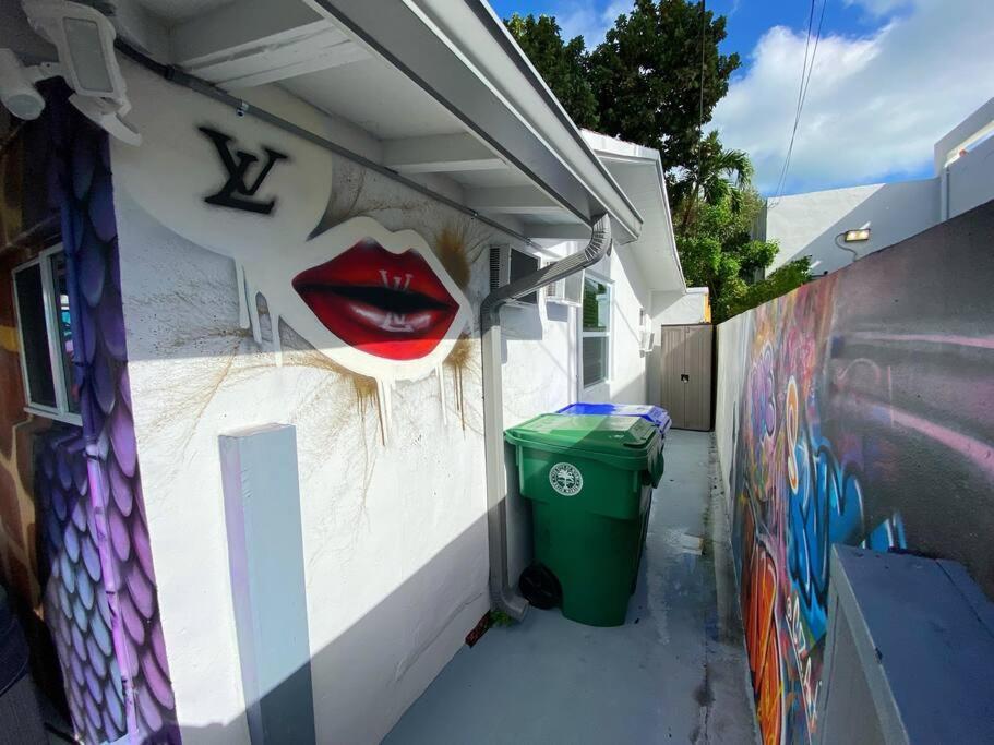 Cozy & Colorful Miami Art Canvas W/Hottub & Murals ภายนอก รูปภาพ