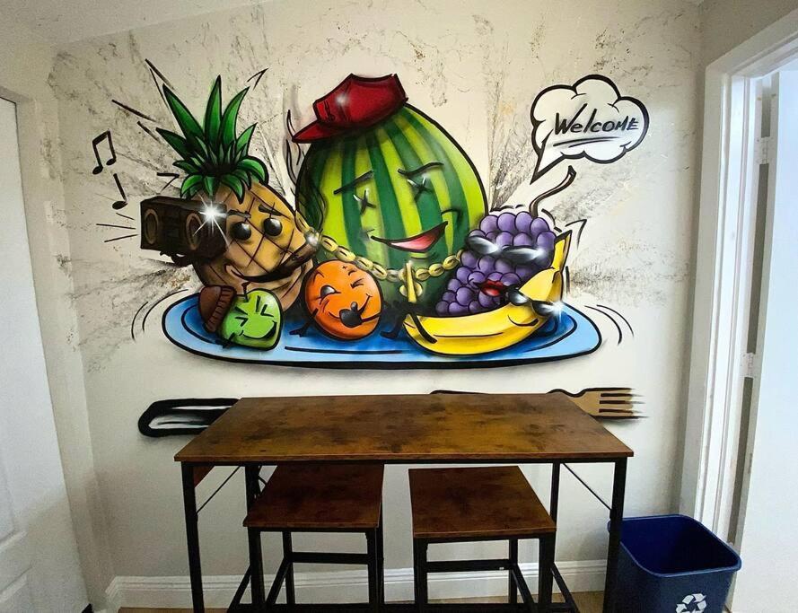 Cozy & Colorful Miami Art Canvas W/Hottub & Murals ภายนอก รูปภาพ